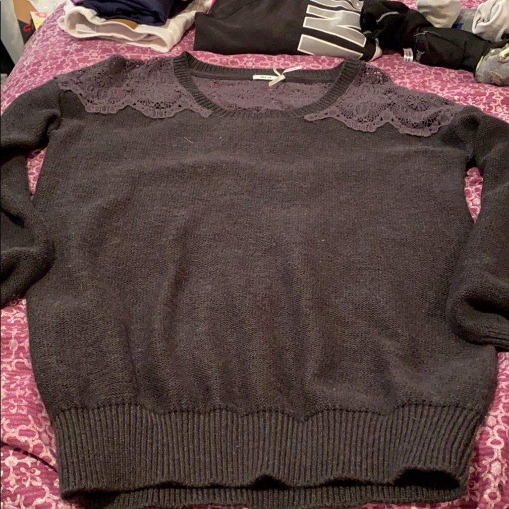 Grey sweater